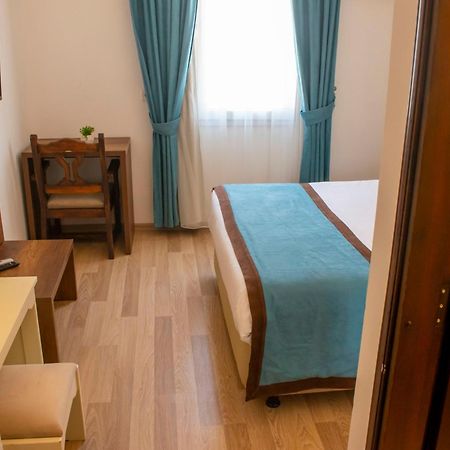 Dinc Pension Bodrum Bagian luar foto