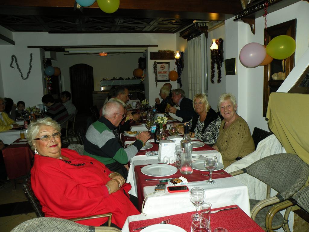 Dinc Pension Bodrum Bagian luar foto